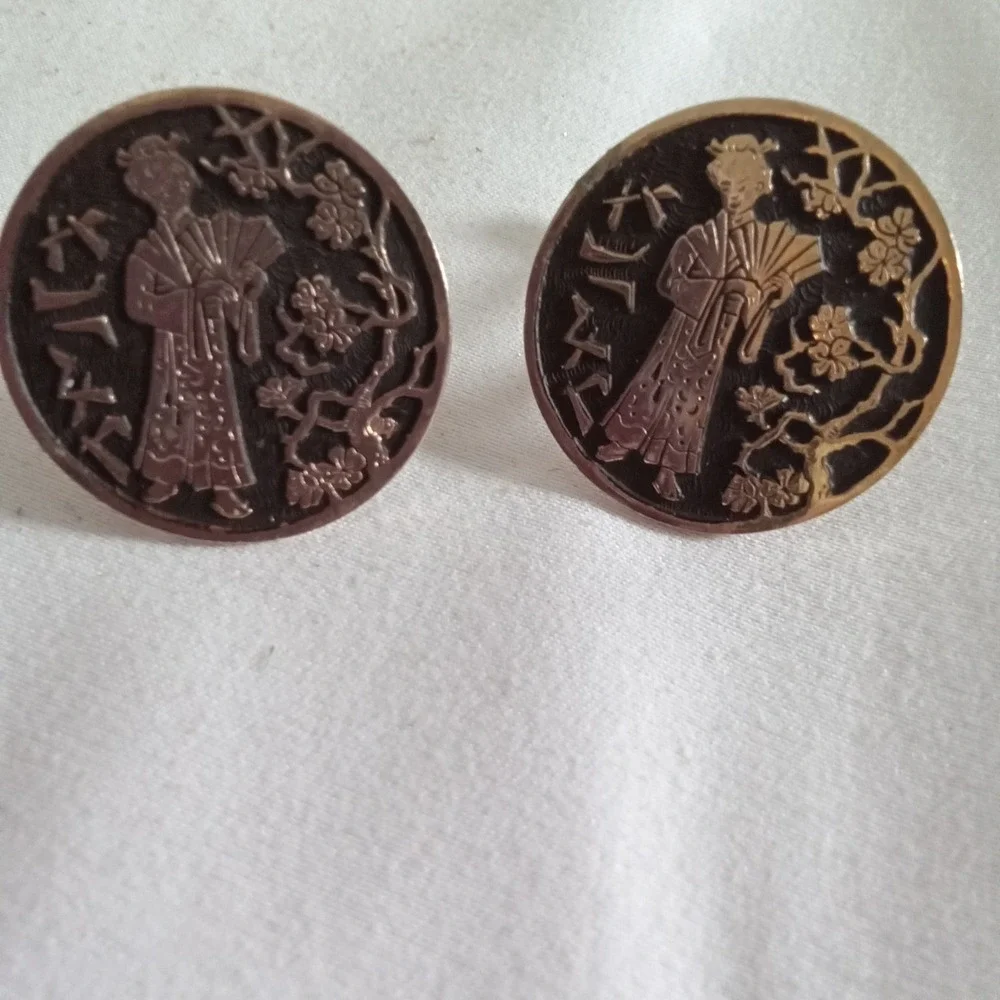 Vintage Gold Tone Geisha Cherry Blossom Round Cufflinks Japanese Motif Fan